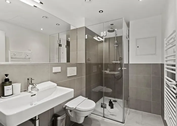 Apartment Rhc Station I Near Helmut Zilk Park I High Speed Wifi Vienna