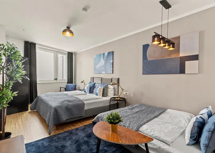 Rhc Station I Near Helmut Zilk Park I High Speed Wifi Apartment