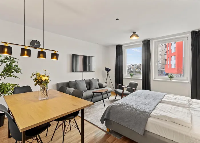 Rhc Station I Near Helmut Zilk Park I High Speed Wifi Apartment