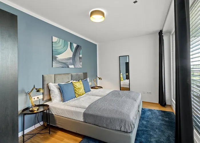 Rhc Station I Near Helmut Zilk Park I High Speed Wifi Apartment *