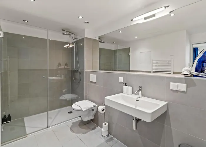 Apartment Rhc Station I Near Helmut Zilk Park I High Speed Wifi Vienna