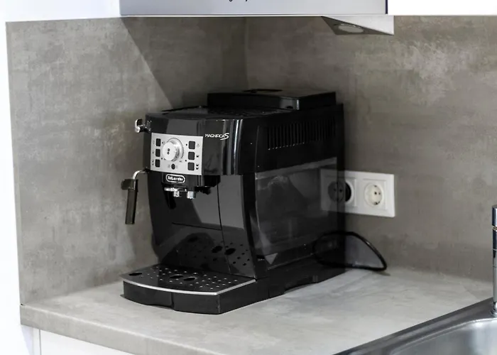 Apartment Rhc Station I Near Helmut Zilk Park I High Speed Wifi